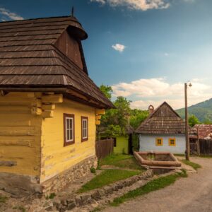 Vlkolinec_pamiatky-historia-leto-2022_-borievky-small2