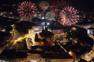 8A6BC4E5-A159-4D1A-A6F5-56C24AC18976